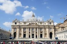 Saint_Peter's_Basilica_2014